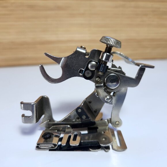 Singer Ruffler Foot Attachment 1261 For Singer Sewing Machine - Picture 5 of 7